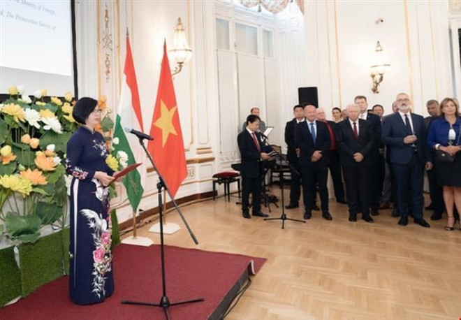 越南国庆77周年:老挝驻俄罗斯大使馆对越南大使馆表示祝贺 匈牙利外交与对外经济部副部长高度评价匈越关系 ảnh 1 越南国庆77周年:老挝驻俄罗斯大使馆对越南大使馆表示祝贺 匈牙利外交与对外经济部副部长高度评价匈越关系 ảnh 1