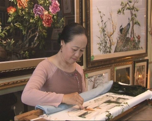 阮氏有幸——使越南手工刺绣跻身“东盟产品服务品牌100强”之人 ảnh 1 阮氏有幸——使越南手工刺绣跻身“东盟产品服务品牌100强”之人 ảnh 1