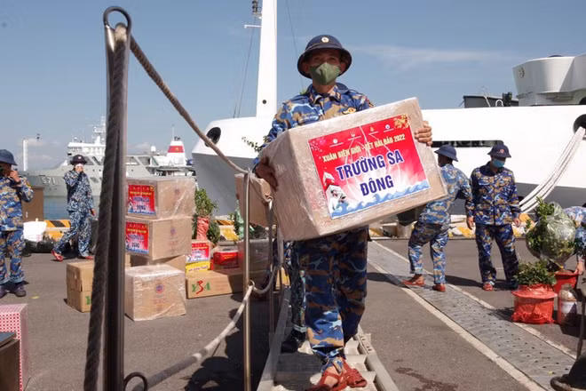 为长沙送去年货的船只 ảnh 1