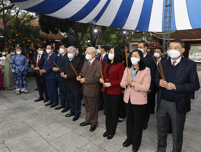 阮富仲总书记走访北宁省并向该省党部、政府和人民致以新春祝福 ảnh 2 阮富仲总书记走访北宁省并向该省党部、政府和人民致以新春祝福 ảnh 2