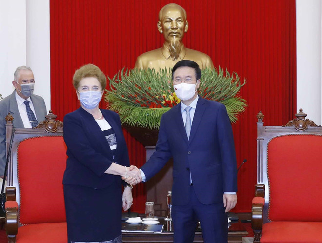 王廷惠和武文赏分别会见匈牙利国会常务副主席玛特劳伊 ảnh 2 王廷惠和武文赏分别会见匈牙利国会常务副主席玛特劳伊 ảnh 2