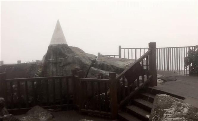 沙巴番西邦峰被冰雪笼罩 ảnh 1 沙巴番西邦峰被冰雪笼罩 ảnh 1