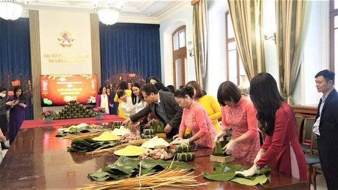 旅居海外越南人社群喜迎新春 ảnh 1