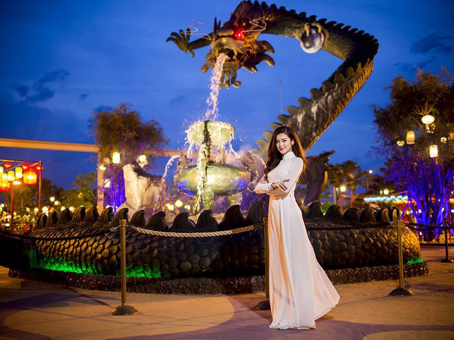 三八妇女节岘港市迎来一波旅游高峰 ảnh 1 三八妇女节岘港市迎来一波旅游高峰 ảnh 1