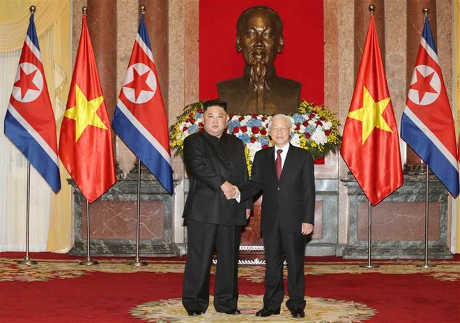 朝鲜主席金正恩：朝鲜重视并希望继续巩固与越南的传统友好关系 ảnh 1