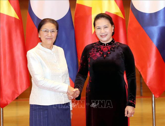 越老两国国会主席举行工作会谈 ảnh 1 越老两国国会主席举行工作会谈 ảnh 1
