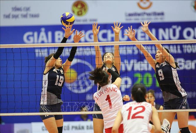 朝鲜女排出色获得2019年越南联越邮政银行女排锦标赛冠军 ảnh 1