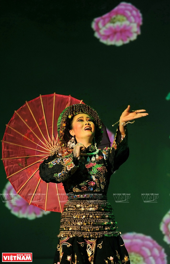 母道的跳神礼仪 ảnh 13 母道的跳神礼仪 ảnh 13