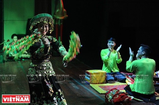 母道的跳神礼仪 ảnh 11 母道的跳神礼仪 ảnh 11