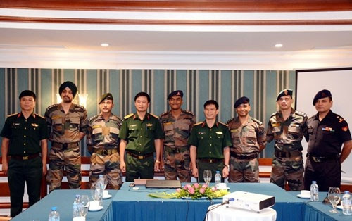 印度年轻军官代表团在越南举行系列交流活动 ảnh 1 印度年轻军官代表团在越南举行系列交流活动 ảnh 1