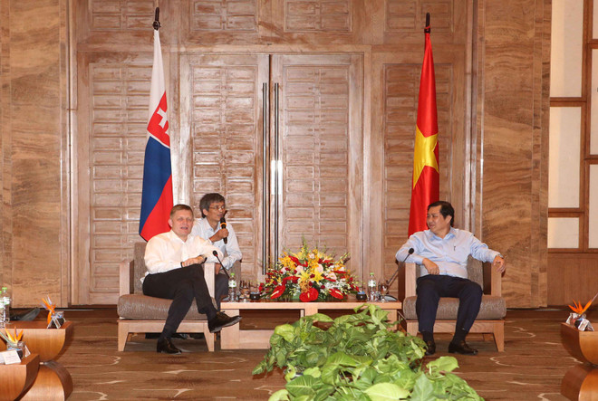 斯洛伐克总理罗伯特·菲乔访问岘港市 ảnh 1 斯洛伐克总理罗伯特·菲乔访问岘港市 ảnh 1