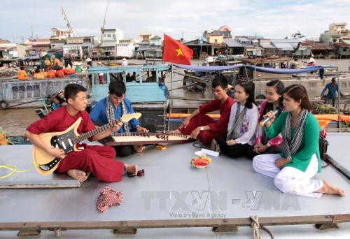 芹苴市丐冷水上市场旅游节吸引国内外数万人次参加 ảnh 3