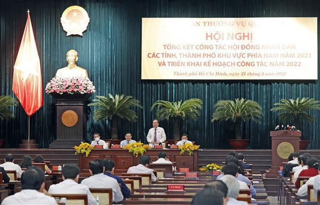国会主席王廷惠出席南部省市人民议会工作部署会议 ảnh 1 国会主席王廷惠出席南部省市人民议会工作部署会议 ảnh 1