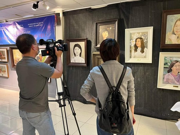 “妇女、国家和爱情”艺术展正式开幕 ảnh 1 “妇女、国家和爱情”艺术展正式开幕 ảnh 1