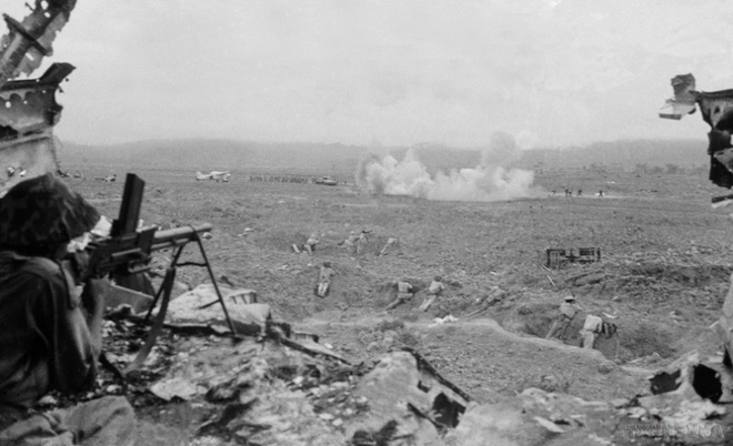 1954年4月16日:312大团和308大团的战壕连线,把孟青机场切成两半 ảnh 1 1954年4月16日:312大团和308大团的战壕连线,把孟青机场切成两半 ảnh 1