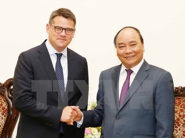 阮春福总理会见德国黑森州科学艺术部长波利斯•莱恩 ảnh 1 阮春福总理会见德国黑森州科学艺术部长波利斯•莱恩 ảnh 1