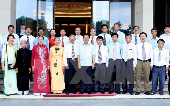 越南政府副总理张和平会见广南省橙毒剂二恶英受害者协会代表团 ảnh 1 越南政府副总理张和平会见广南省橙毒剂二恶英受害者协会代表团 ảnh 1