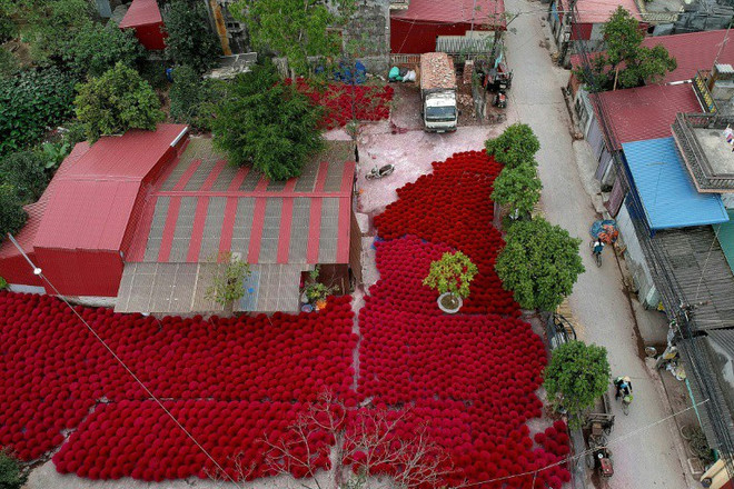 河内广富桥村佛香制作村出现在法新社网站上 ảnh 2 河内广富桥村佛香制作村出现在法新社网站上 ảnh 2