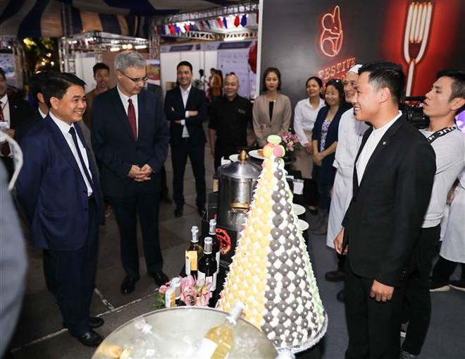 法国美食节有助于增进河内首都与法国之间的文化交流 ảnh 1 法国美食节有助于增进河内首都与法国之间的文化交流 ảnh 1