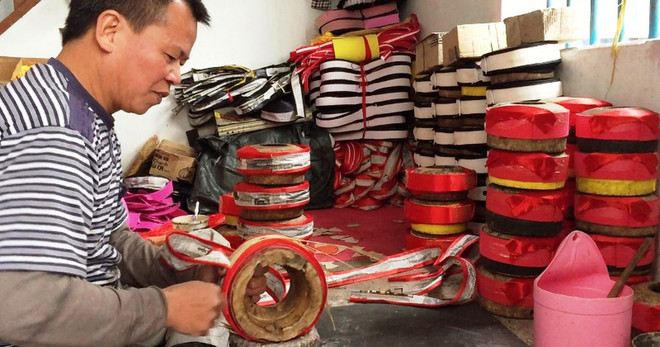 越南北部地区独一无二的头巾手工艺村正忙碌着生产 ảnh 2