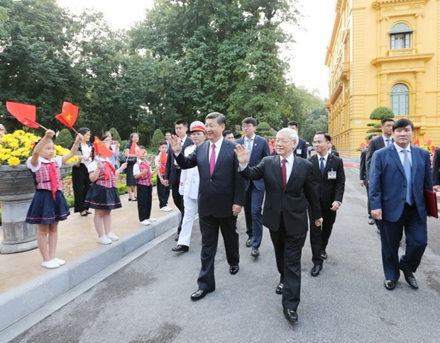越中两国领导人互致贺电庆祝两国建交70周年 ảnh 1  越中两国领导人互致贺电庆祝两国建交70周年 ảnh 1