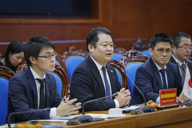 日本山梨县代表团对和平省进行工作访问 ảnh 1