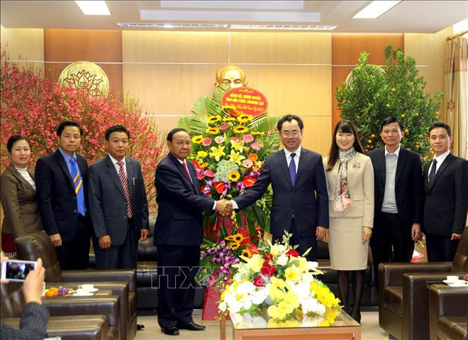 老挝华潘省领导向越南太原省领导和人民致以新春祝福 ảnh 1 老挝华潘省领导向越南太原省领导和人民致以新春祝福 ảnh 1