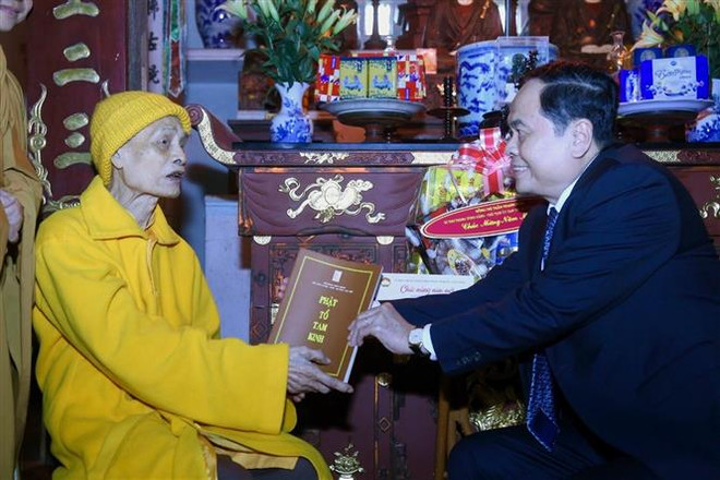 越南佛教协会一向与民族的发展并肩同行 ảnh 1 越南佛教协会一向与民族的发展并肩同行 ảnh 1