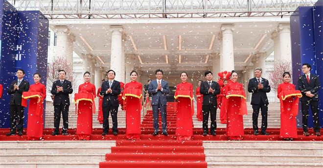 政府副总理武德儋:鼓励各经济成分加大对教育和科学的投资力度 ảnh 1 政府副总理武德儋:鼓励各经济成分加大对教育和科学的投资力度 ảnh 1