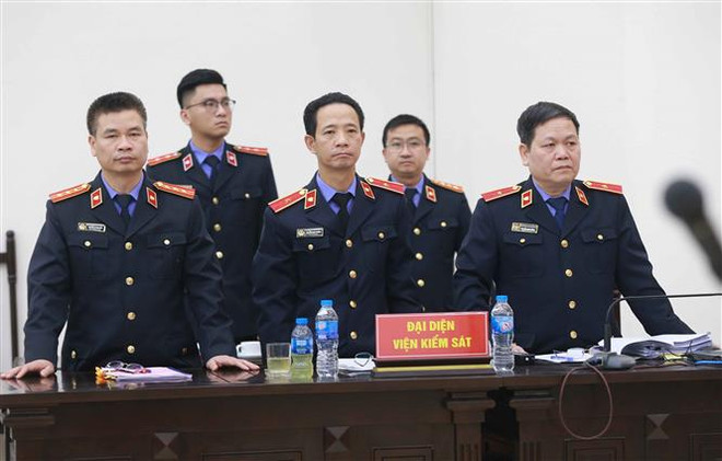 潘文英武案:法院对21名被告人宣判 原岘港市人民委员会主席被判有期徒刑17年 ảnh 1 潘文英武案:法院对21名被告人宣判 原岘港市人民委员会主席被判有期徒刑17年 ảnh 1
