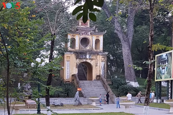 造访栋多丘国家级特殊遗迹 ảnh 1 造访栋多丘国家级特殊遗迹 ảnh 1