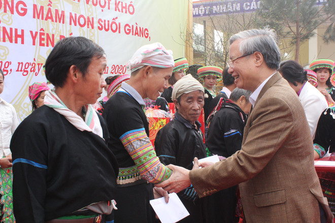 越南党和国家领导人开展春节前夕走访慰问活动 ảnh 2 越南党和国家领导人开展春节前夕走访慰问活动 ảnh 2