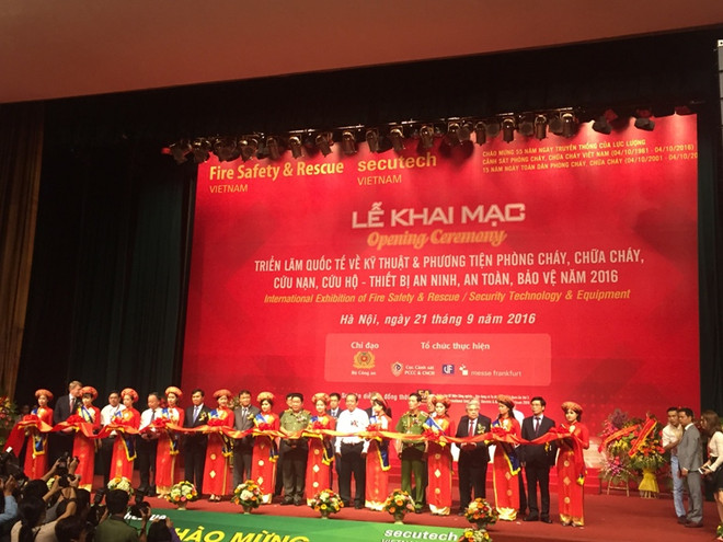 张和平副总理出席国际消防设备技术展览会 ảnh 1 张和平副总理出席国际消防设备技术展览会 ảnh 1
