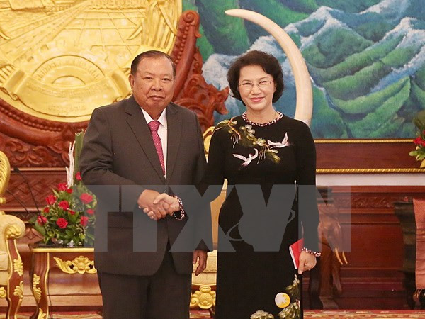 越南国会主席阮氏金银拜会老挝人革党总书记、国家主席本扬•沃拉吉 ảnh 1 越南国会主席阮氏金银拜会老挝人革党总书记、国家主席本扬•沃拉吉 ảnh 1