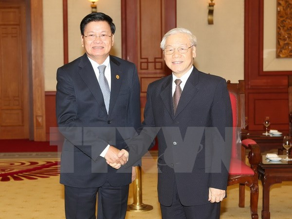 阮富仲总书记会见老挝总理通伦•西苏里 ảnh 1 阮富仲总书记会见老挝总理通伦•西苏里 ảnh 1