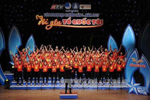 “我爱祖国”合唱比赛（组图） ảnh 2