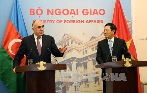 越南外交部部长范平明与阿塞拜疆外交部长举行会谈 ảnh 1