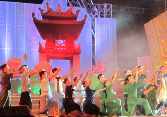越南与柬埔寨青年官兵加强经验交流 ảnh 2 越南与柬埔寨青年官兵加强经验交流 ảnh 2