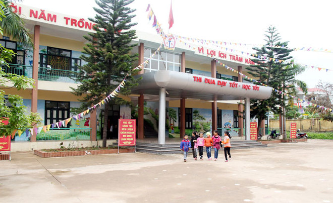 韩国友利银行（越南）协助越南北江省改善学校基础设施 ảnh 1