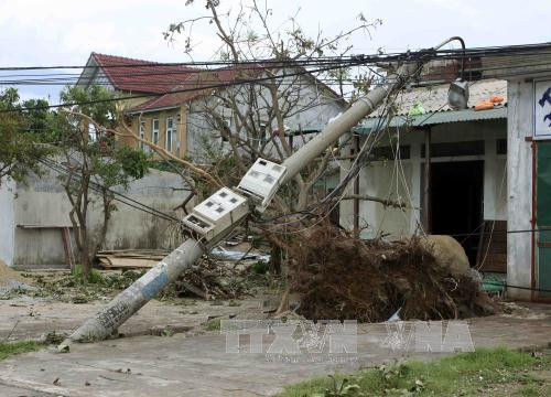 老挝政府总理就越南遭受第10号台风袭击向越南政府总理致慰问电 ảnh 1 老挝政府总理就越南遭受第10号台风袭击向越南政府总理致慰问电 ảnh 1