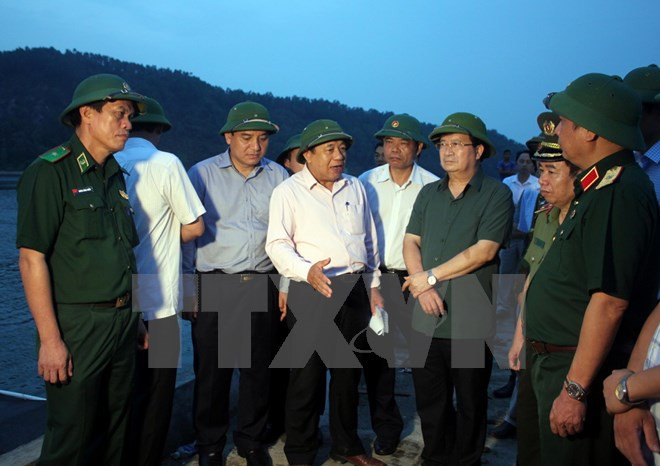 郑庭勇副总理视察乂安省台风“杜苏芮”防御工作 ảnh 1