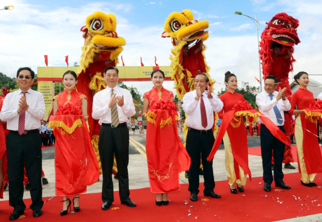 越中友谊国际口岸—友谊关国际货物运输专用通道正式开通 ảnh 1 越中友谊国际口岸—友谊关国际货物运输专用通道正式开通 ảnh 1
