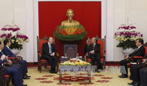 越共中央检查委员会主任陈国旺会见阿塞拜疆外交部长马梅德亚罗夫 ảnh 1