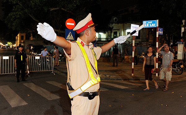 河内市还剑湖畔步行街区昨日正式开业 ảnh 4