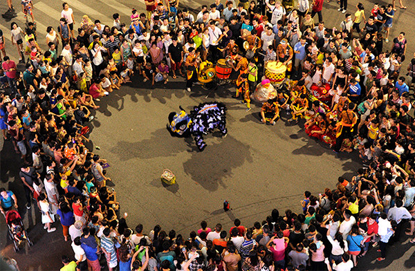 河内市还剑湖畔步行街区昨日正式开业 ảnh 2