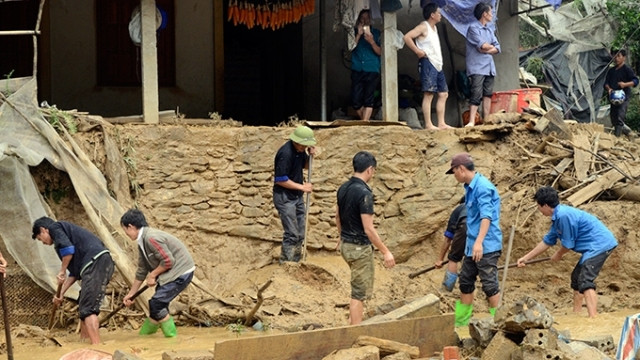 越南红十字会紧急救助暴雨洪水中的灾民 ảnh 4