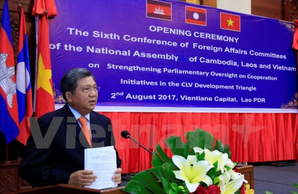 柬老越三国国会对外委员会第六次会议在老挝首都万象开幕 ảnh 3