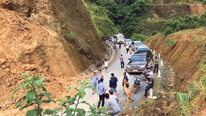 越南红十字会紧急救助暴雨洪水中的灾民 ảnh 3