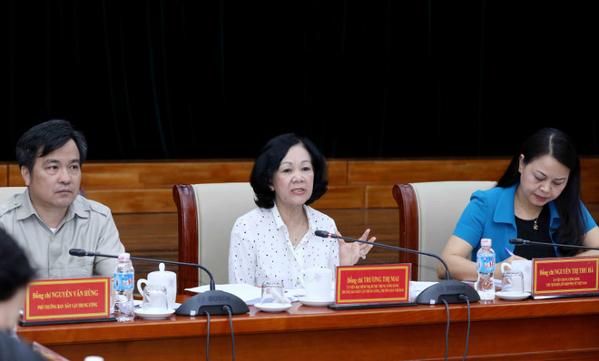 越共中央民运部部长:青年妇女应获得更多发展机会 ảnh 2 越共中央民运部部长:青年妇女应获得更多发展机会 ảnh 2