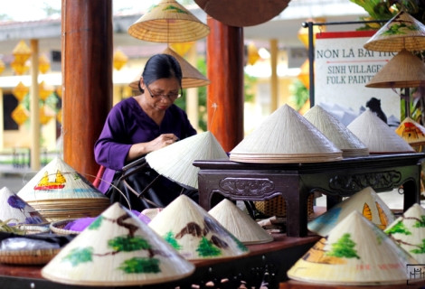 榄仁叶斗笠 – 承天顺化省的招牌产品 ảnh 1 榄仁叶斗笠 – 承天顺化省的招牌产品 ảnh 1